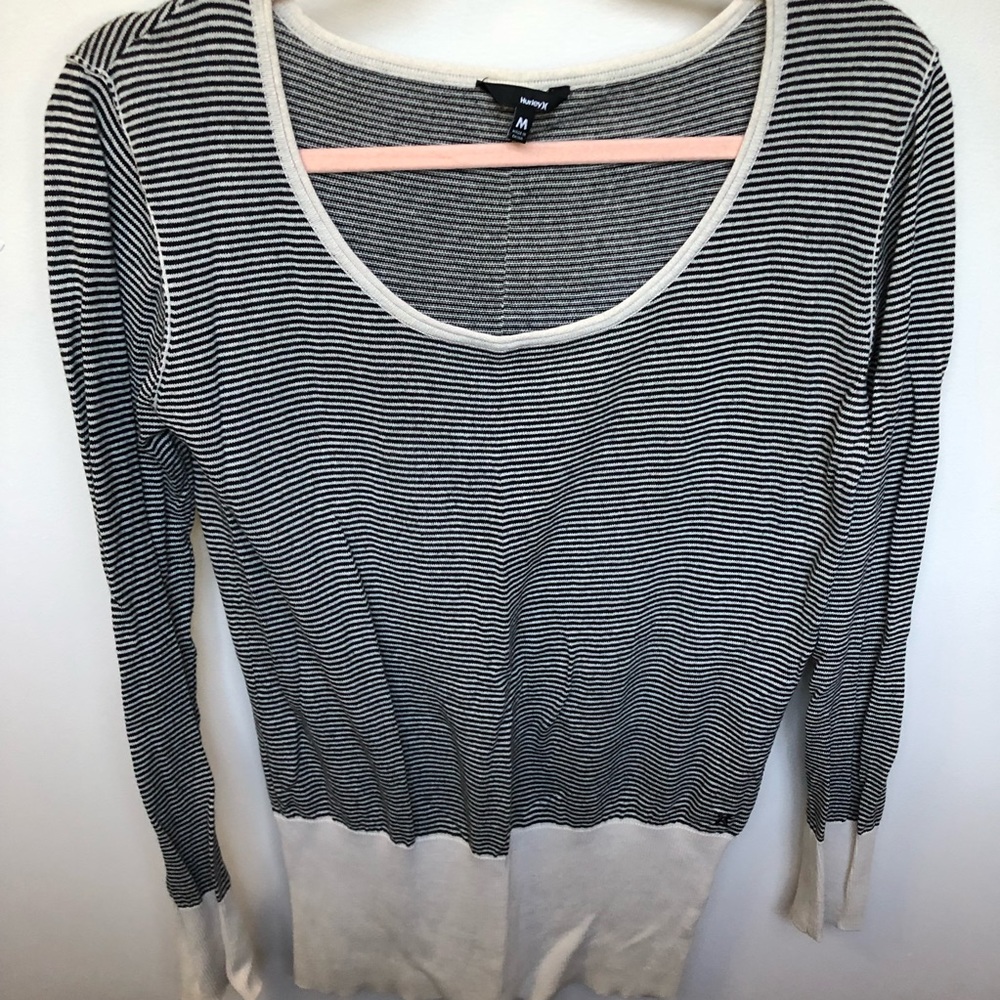 Hurley scoop neck black/cream sweater